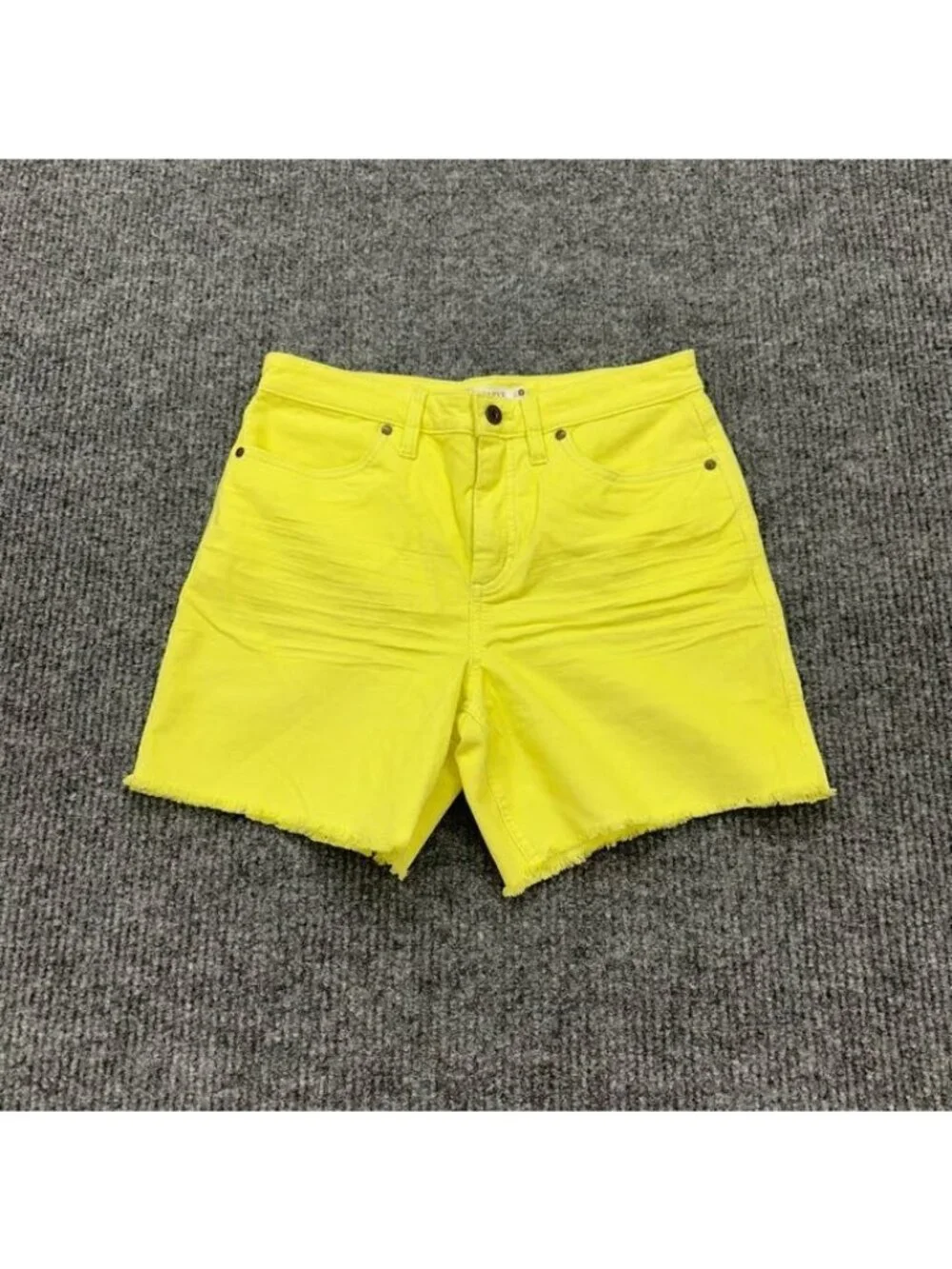 Carve Designs Oahu Citron Corduroy Cut Off Frayed Hem Shorts Preppy Womens sz 6